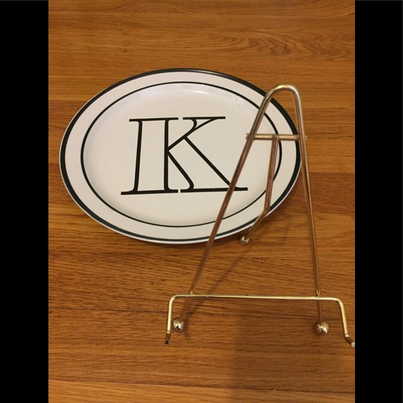 “K” INITIAL Plate & Stand - Picture 2 of 4